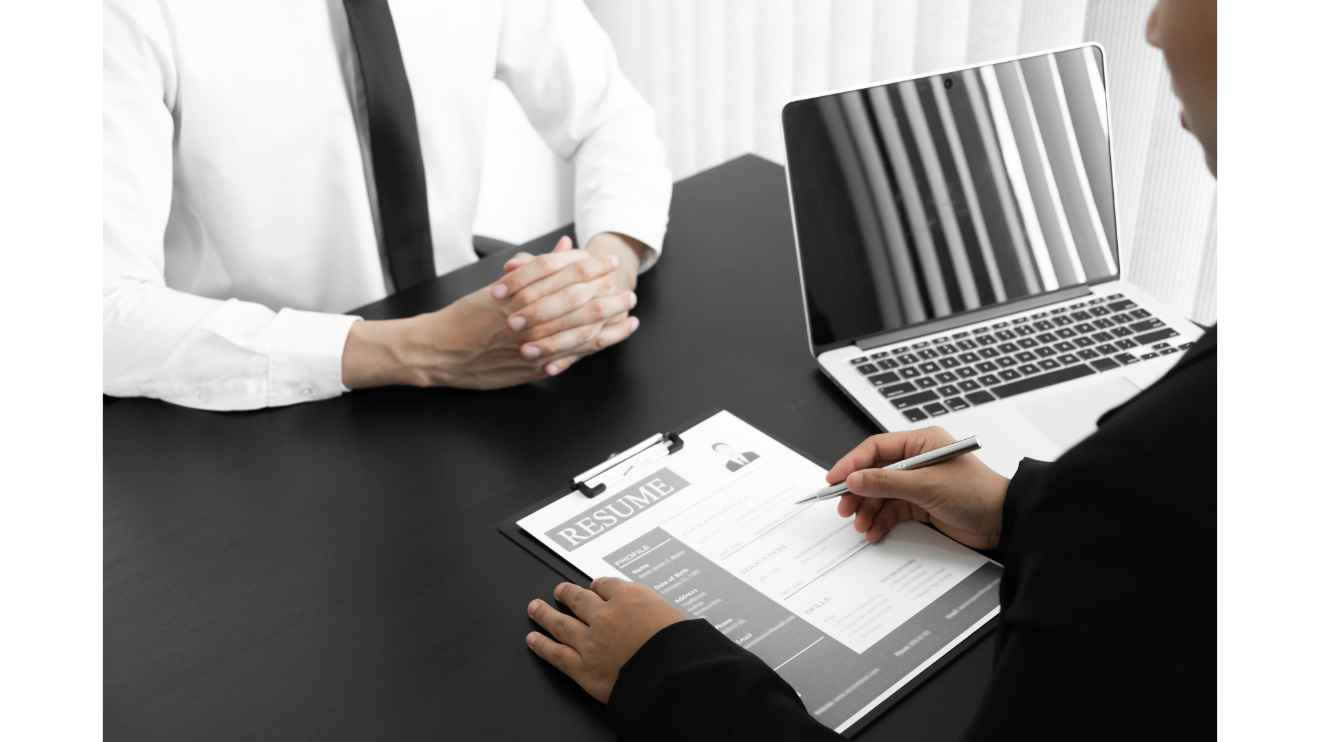 L'entretien structuré : la clé d'un recrutement objectif